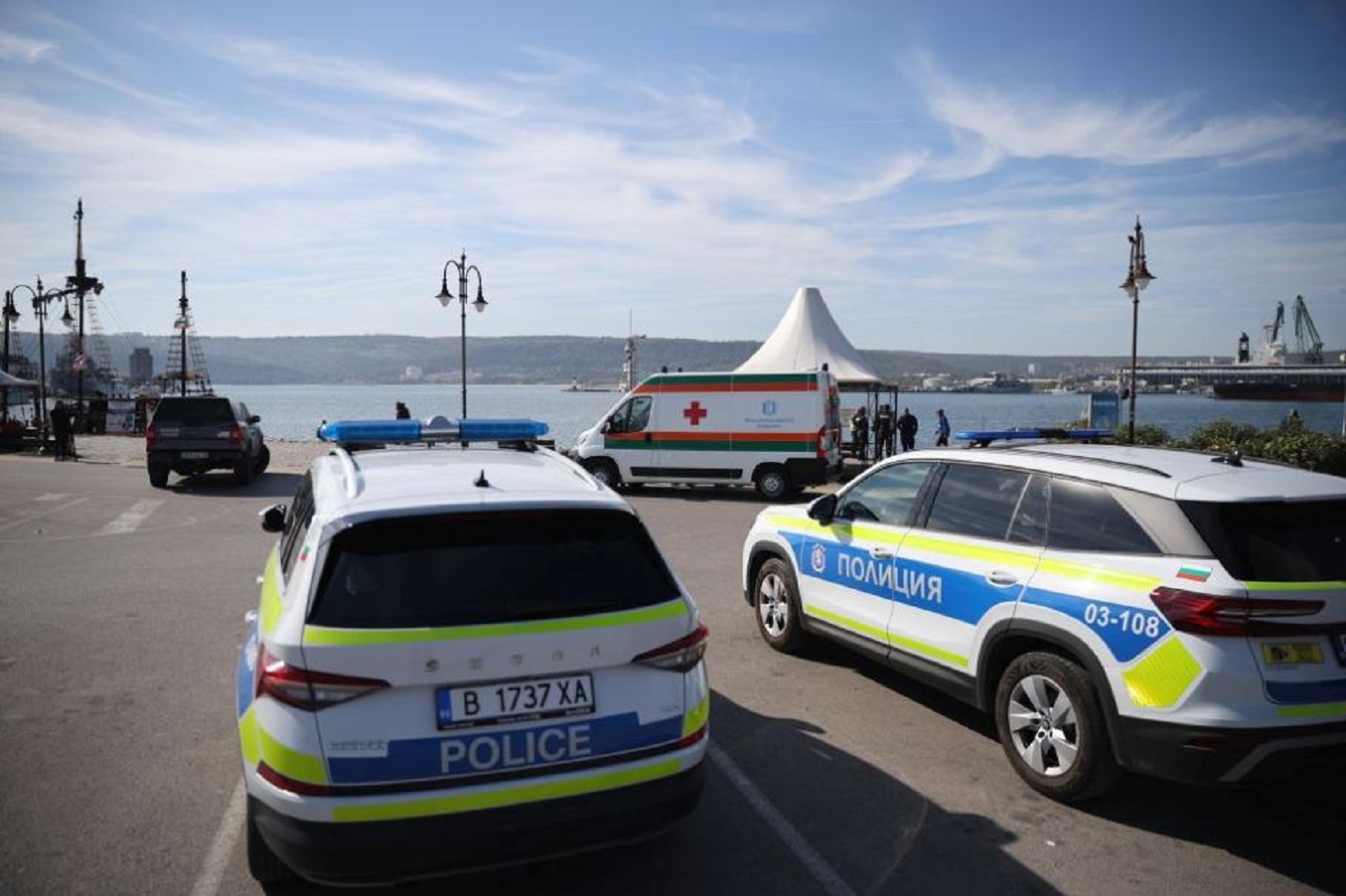 Транспортираха във Варна моряците, пострадали след атаката с дронове