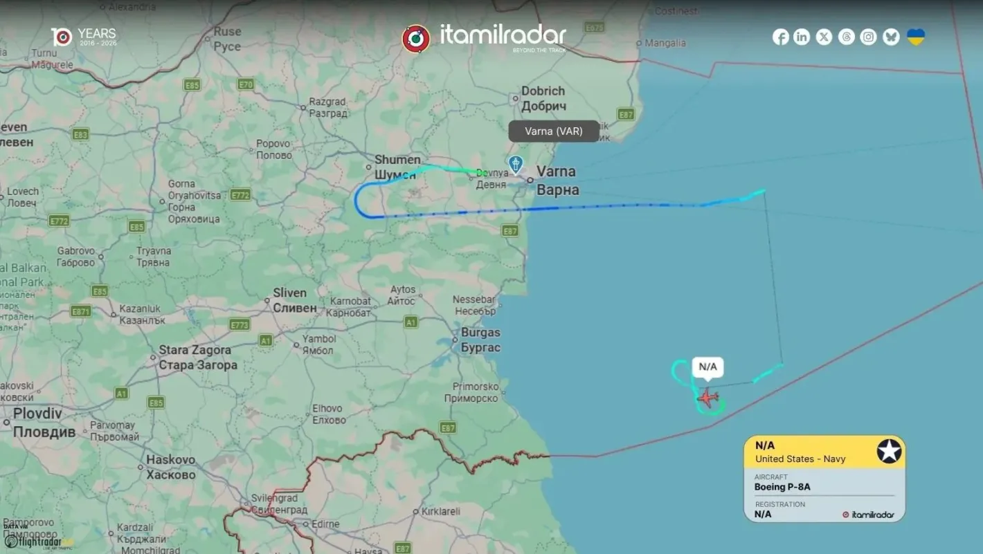 Американски военен самолет P-8A Poseidon кацна във Варна и започна мисия над Черно море след атаките с дронове